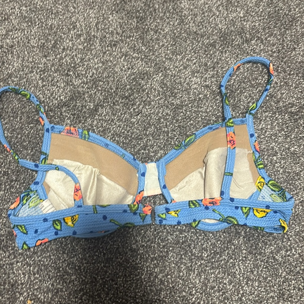 Small low support top - Picture 5 of 8